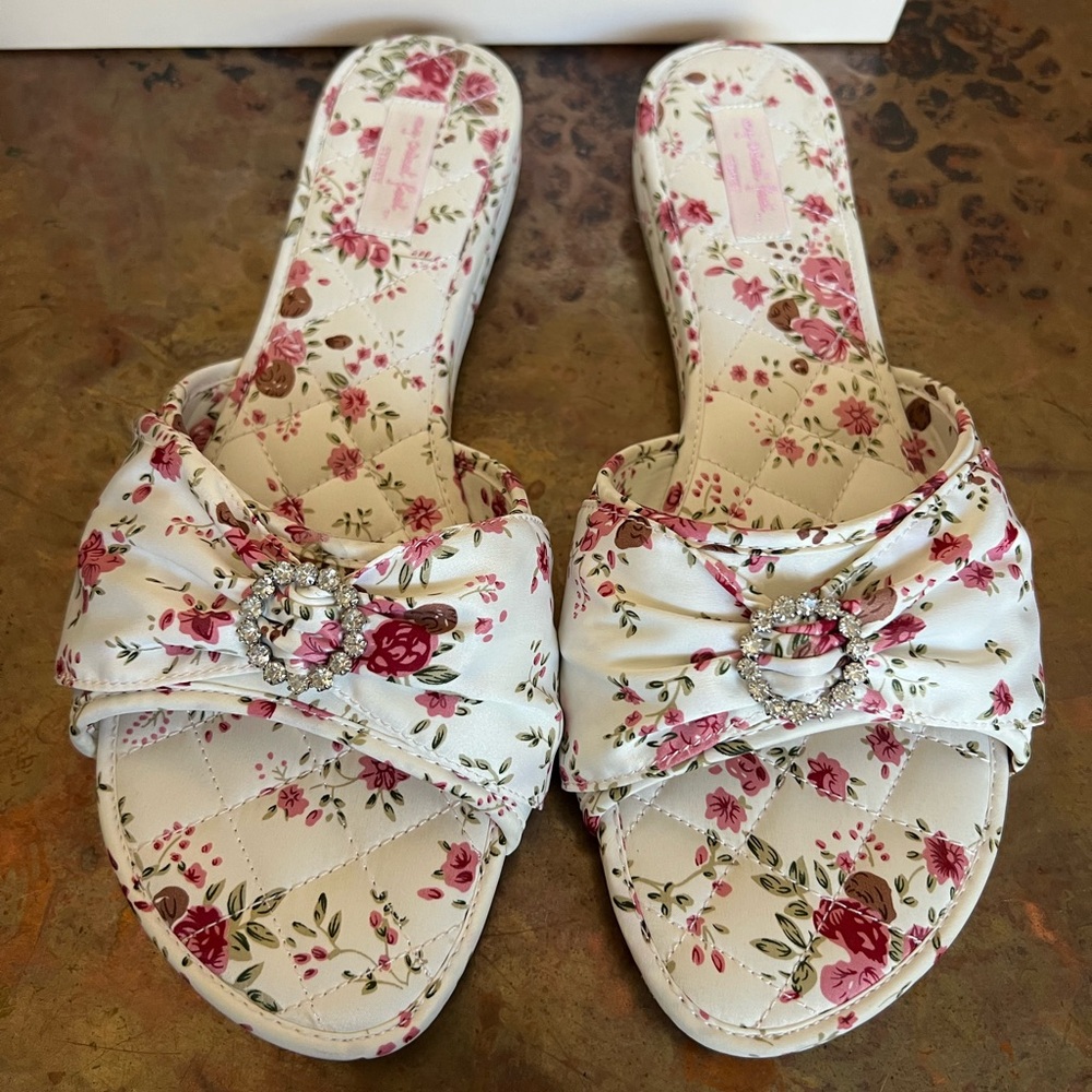 Slightly Used My Sweet Feet White Floral Sandals Size 39